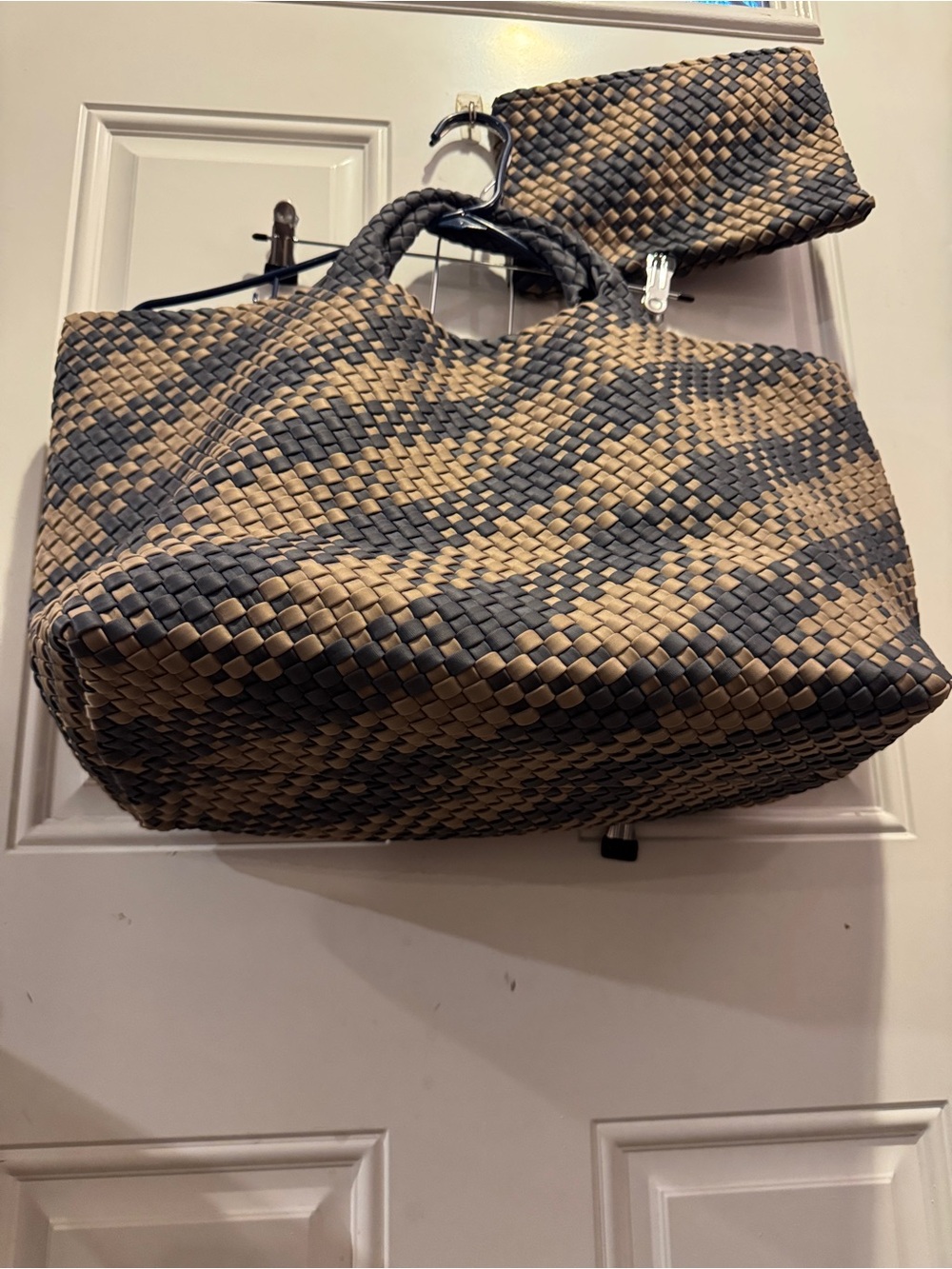 Naghedi St. Barths Dune Large Plaid Tote Handwoven Neoprene w Zip Pouch $350.00 - Picture 4 of 13